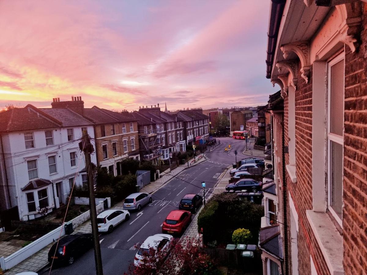 Apartamento Stylish-Brockley-Entire Place Londres Exterior foto